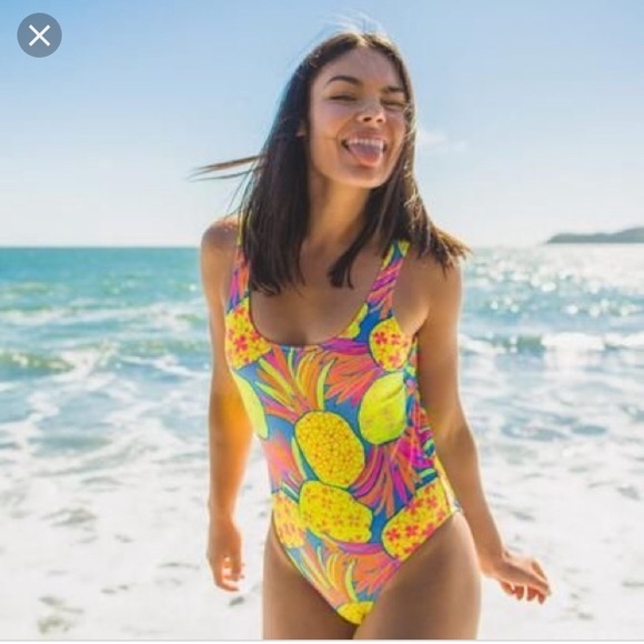 chubbies bathing suits